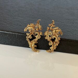 Vintage Oscar de la Renta Gold Tone Filigree Pierced Earrings Ornate Scroll